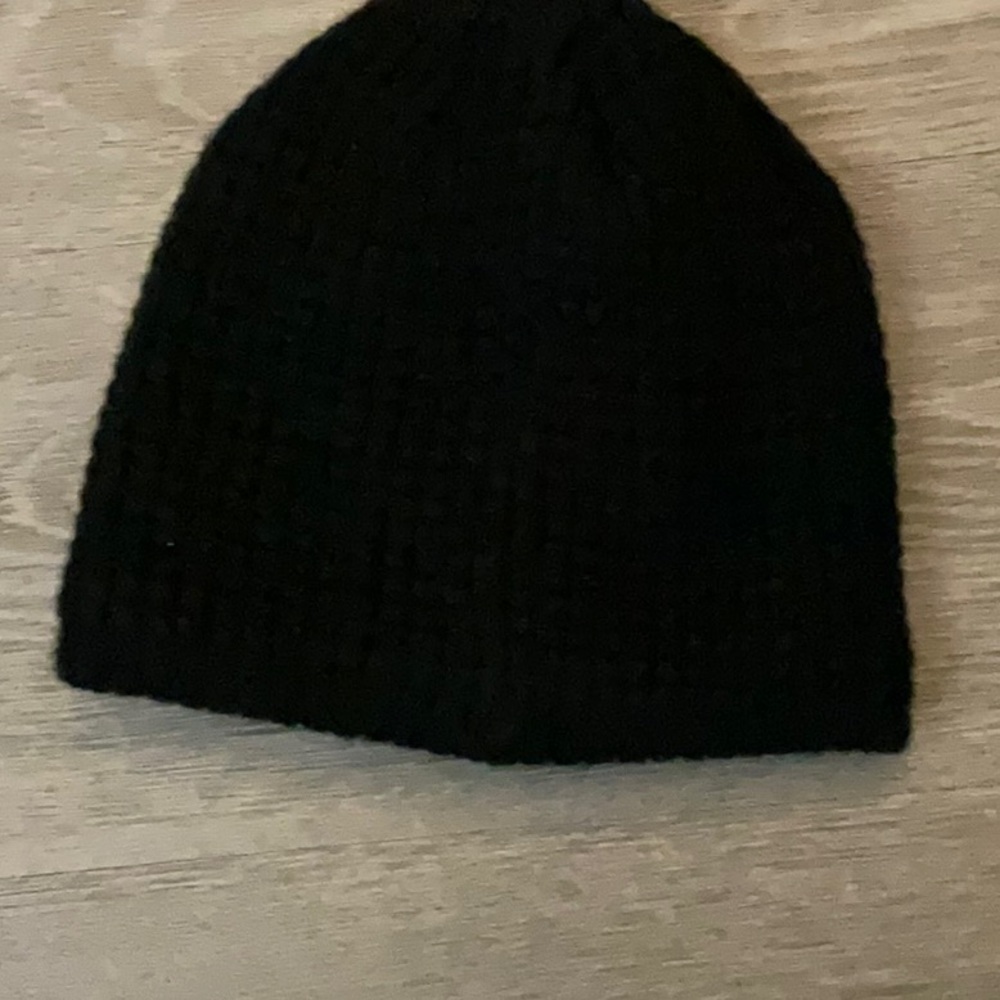 Apt 9 - Hat